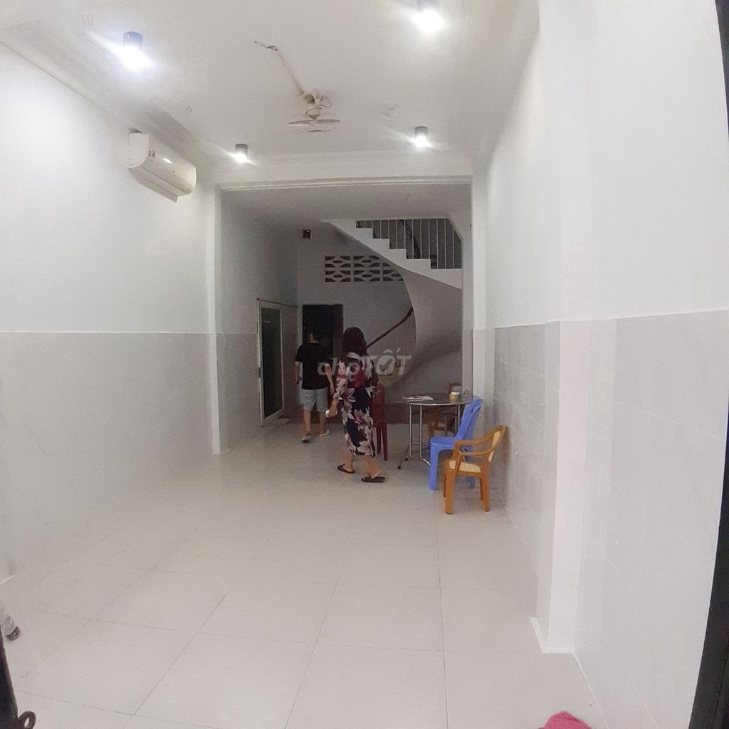 Cần Sang HĐ nhà nguyên căn Góc 2 Mặt tiền đường Cách Mạng Tháng 8, P7, Quận Tân Bình
